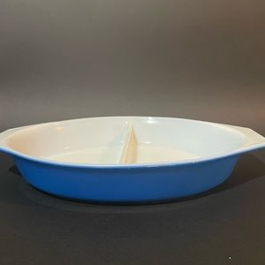 Pyrex Divides Serving Dish